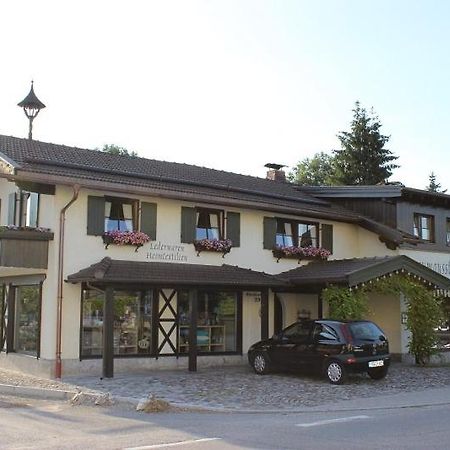 Gaestehaus Sattlerhof Bernau am Chiemsee Esterno foto